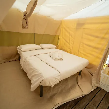 Weekend Glamping Campsite