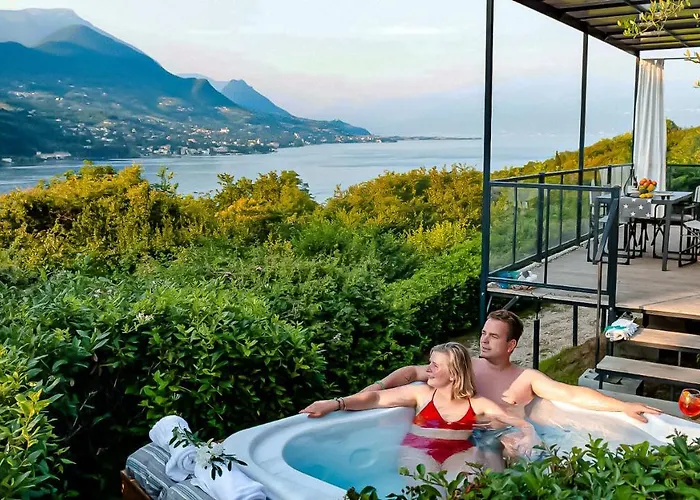 Weekend Glamping Kemping San Felice del Benaco
